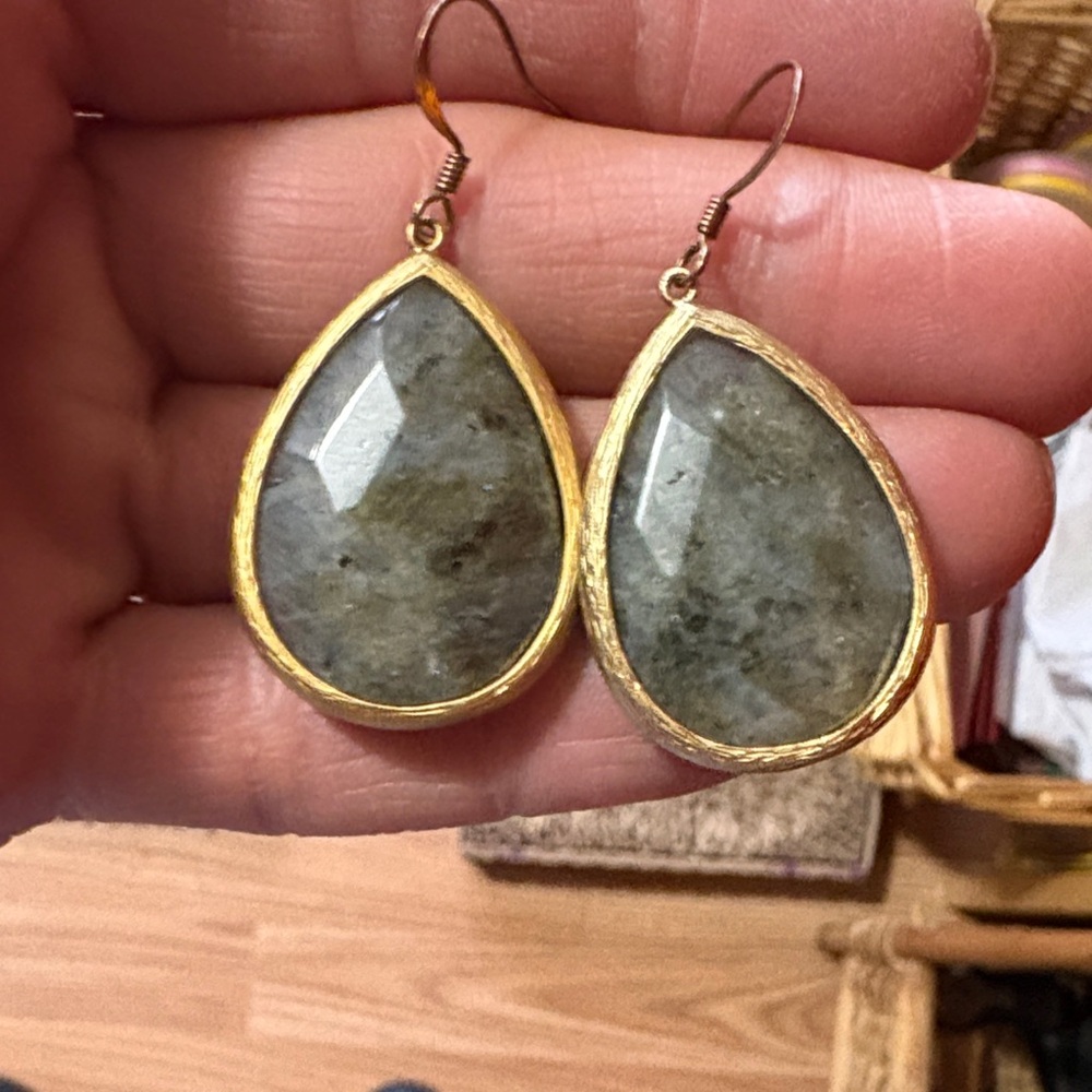 VINTAGE GOLD-PLATED OVER BRASS FACETED LABRADORITE TEARDROP HOOK 1.5" EARRINGS - Picture 2 of 8
